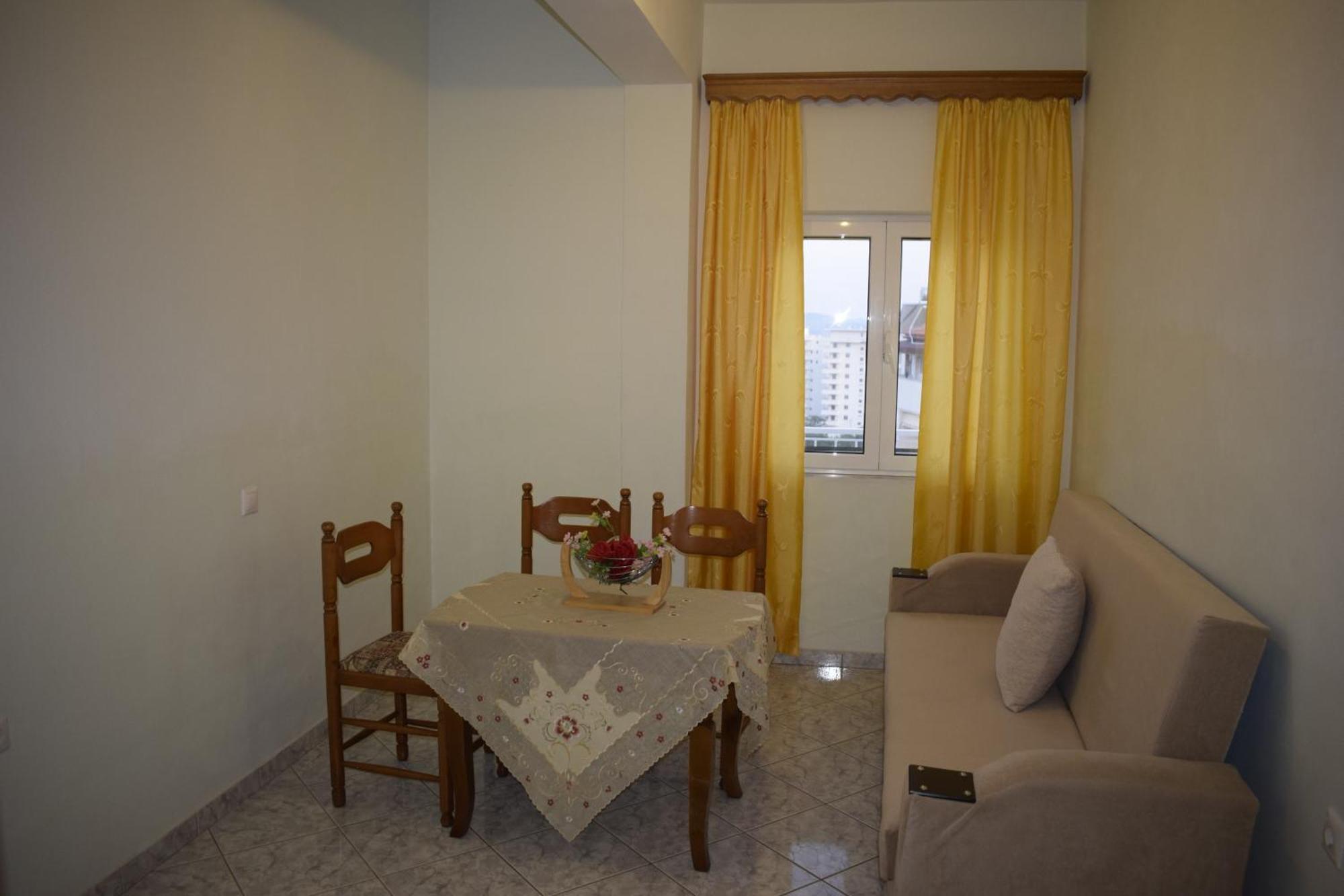 Isabela Apartments Sarandë Exterior foto